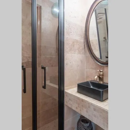 Luxury Countryside House Heart Of Historic Marais Apartment Paris